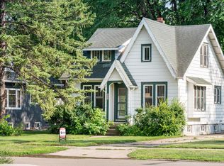 2111 University Ave, Grand Forks, ND 58203