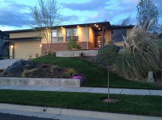 4524 Park Ridge Dr, Medford, OR 97504