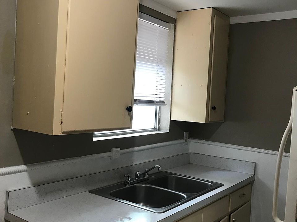 1st image of 1417 Harriet Ave
