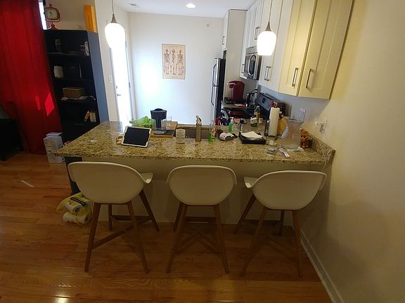4th image of 704 N 20th St APT 6