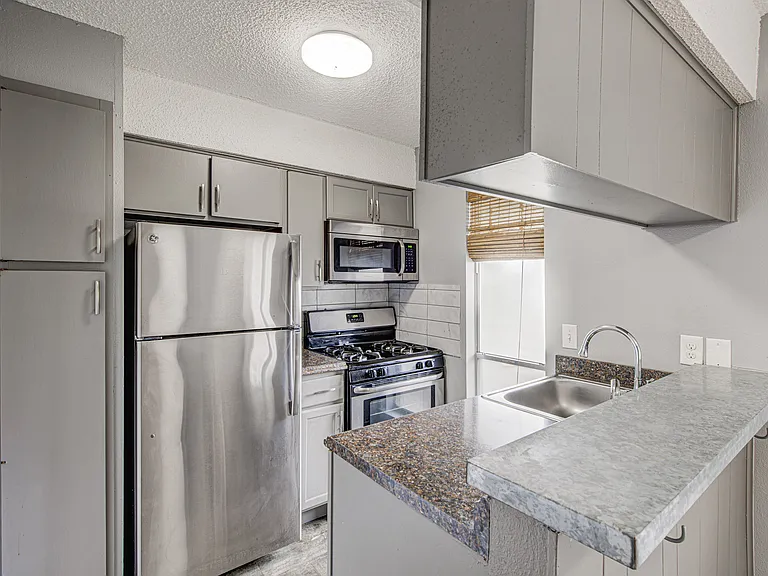 7000 Guadalupe St — Photo 11