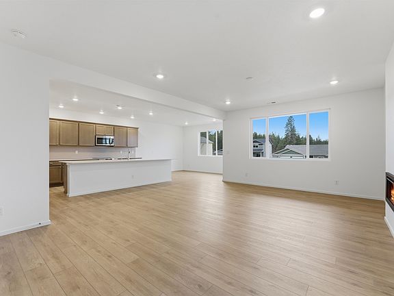 5th image of 3084 S Coulter Ln