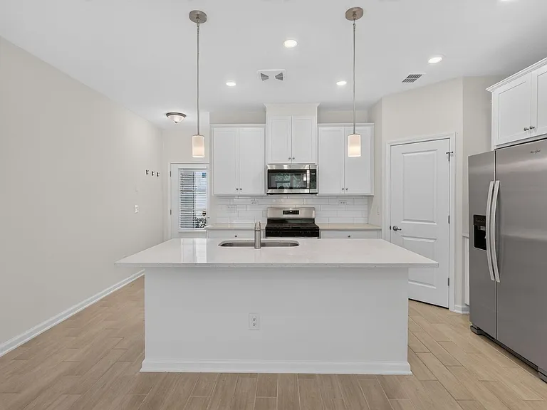 39 Mellowood Ln — Photo 8