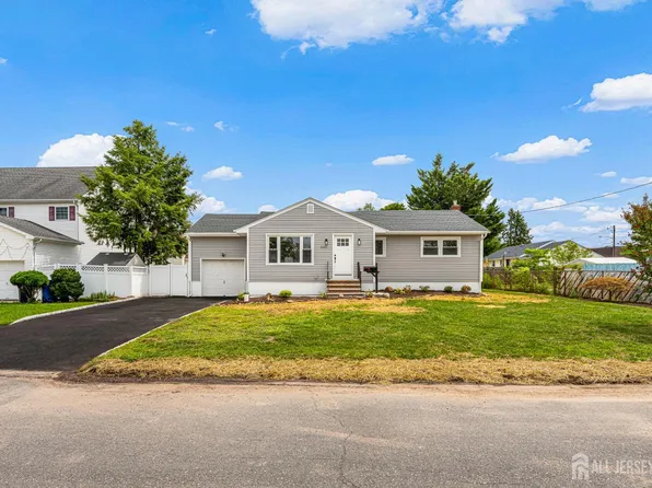 1221 Charter St, Piscataway, NJ 08854