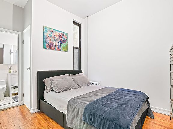 3rd image of 237 E 88th St APT 401