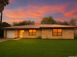 902 W Flournoy, Beeville, TX 78102