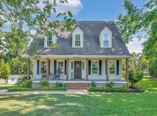 105 Fox Run Cir, Greer, SC 29651