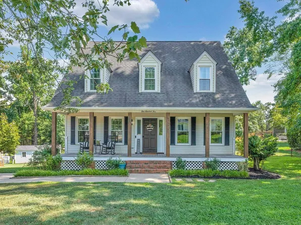 105 Fox Run Cir, Greer, SC 29651