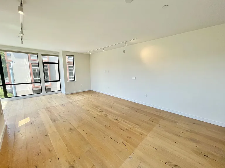 580 Hayes St #306 — Photo 8