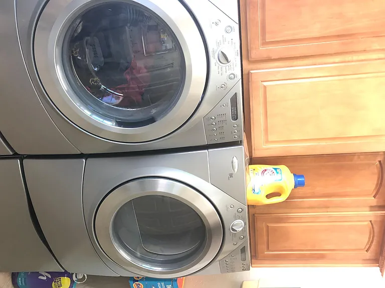 Washer & Dryer Incl