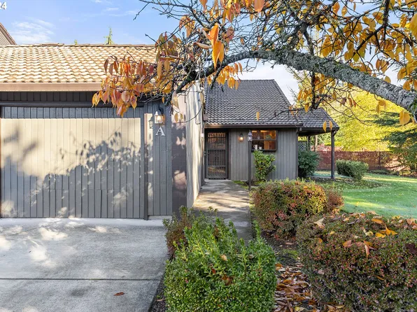 13848 NW 10th Ct, Vancouver, WA 98685