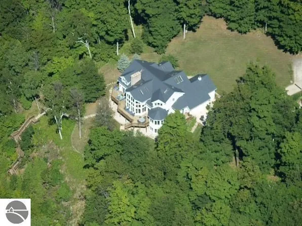 2855 Eleven Mile Rd, Bear Lake, MI 49614