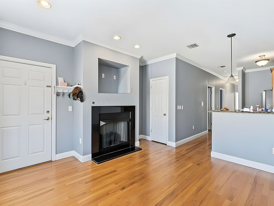 1st image of 437 2nd St #2
