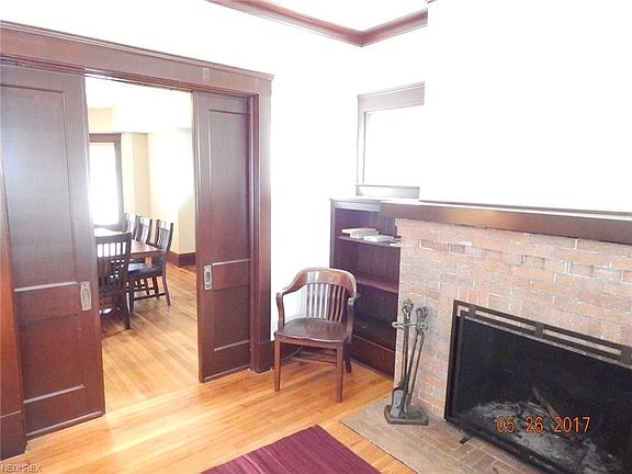 4th image of 11120 Ashbury Ave
