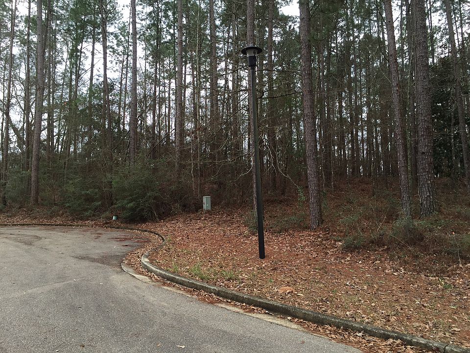 2nd image of 3 Oak St