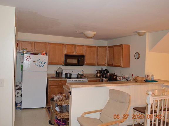 5th image of 3056 Barclay Way