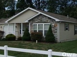 12 Lantern Ln, Shippensburg, PA 17257