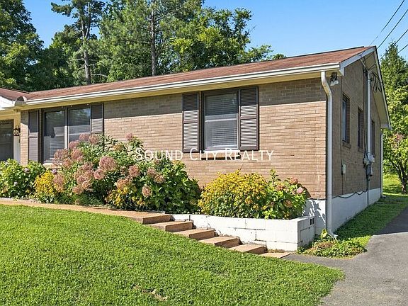 4th image of 316B Lorna Dr