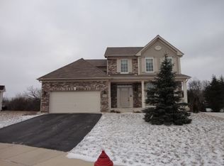 800 Beech Dr, Elgin, IL 60120