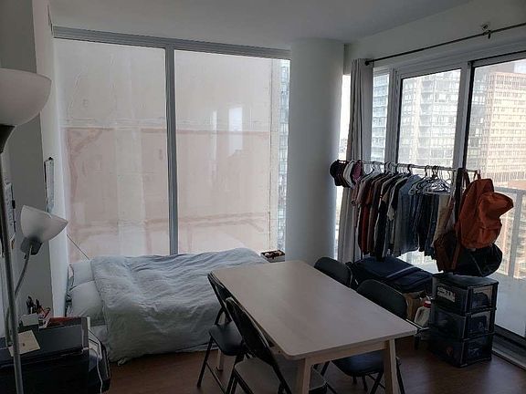 3rd image of 15 Grenville St #2205