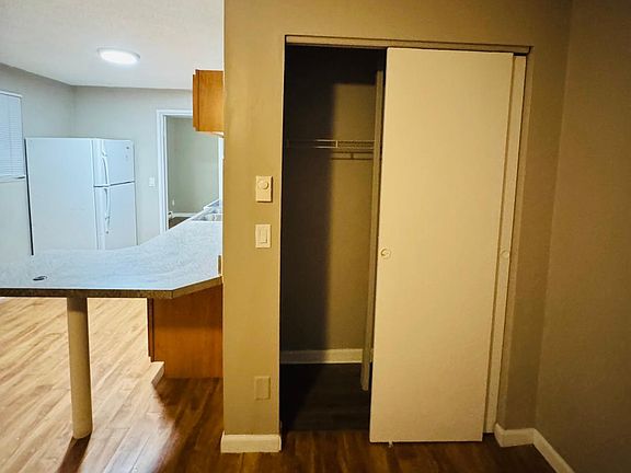 3rd image of 2602 Chesterfield Ct APT 10