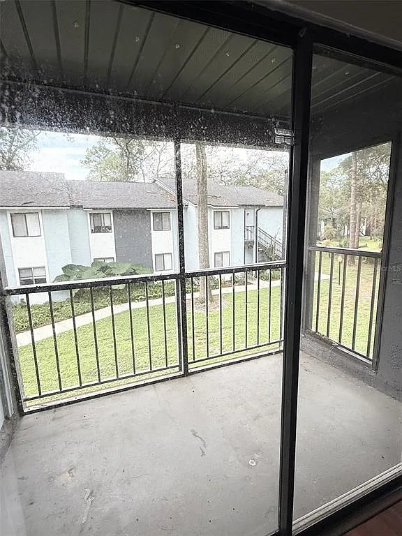 2 bed, 1.0 bath, 914 sqft, $1,600 — Photo 4