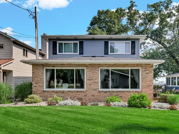 16510 Pretty Lake Rd, Plymouth, IN 46563