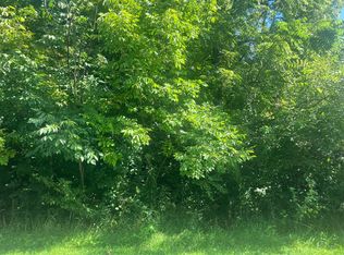 2 London Ct, Mackinaw, IL