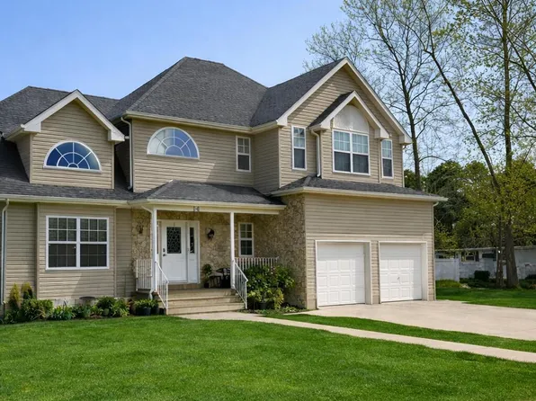 34 1st Street, Manchester, NJ 08759