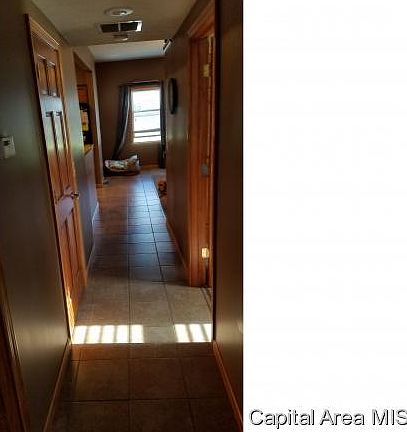 5th image of 114 E Jefferson St
