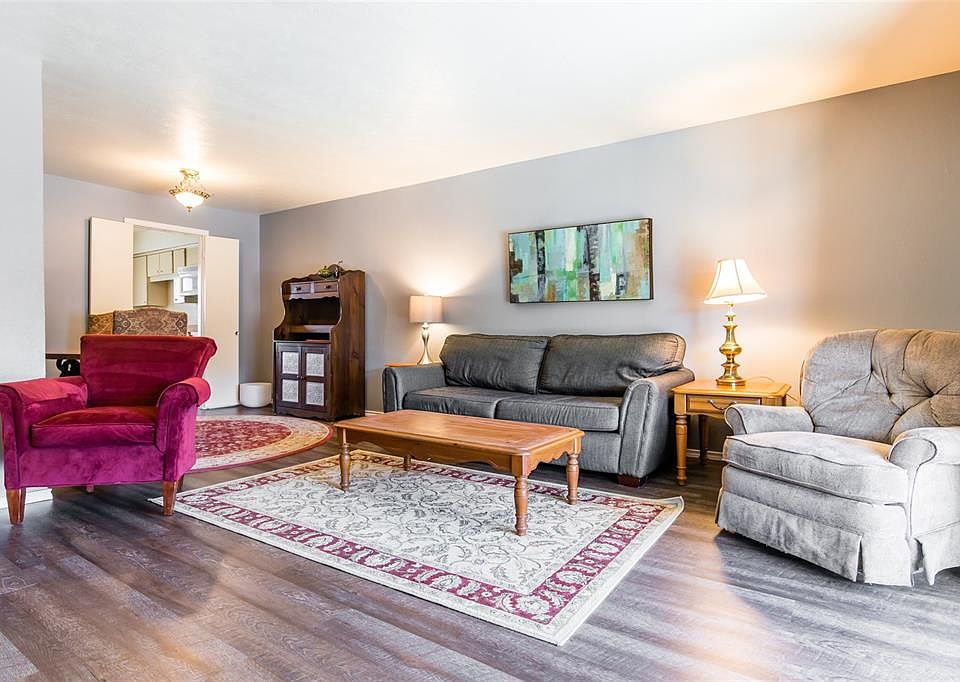 1st image of 10228 Regal Oaks Dr #D