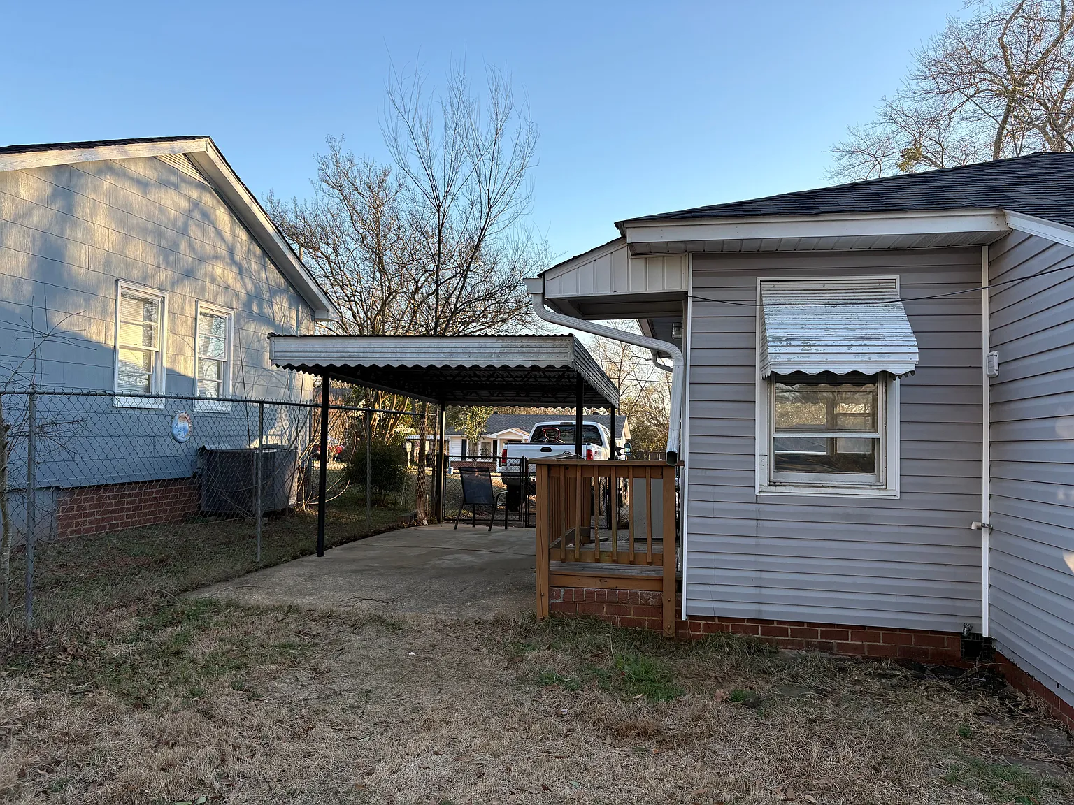 3 bed, 1.0 bath, 1039 sqft, $1,350 — Photo 4