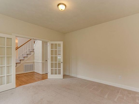 3rd image of 209 Napoli Ct