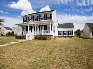 2402 Scuppers Ln, Woodbridge, VA 22191