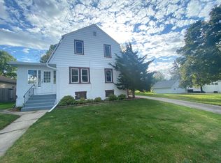 801 S Burchard Ave, Freeport, IL 61032