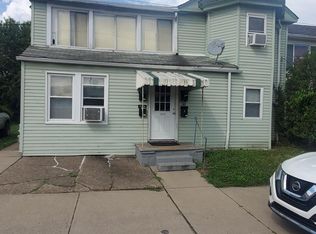 1025 3rd Ave #1, Coraopolis, PA 15108