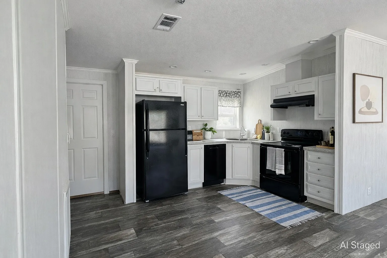 3 bed, 2.0 bath, 960 sqft, $2,100 — Photo 1
