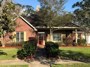 317 Mill Pond Dr, Youngsville, LA 70592