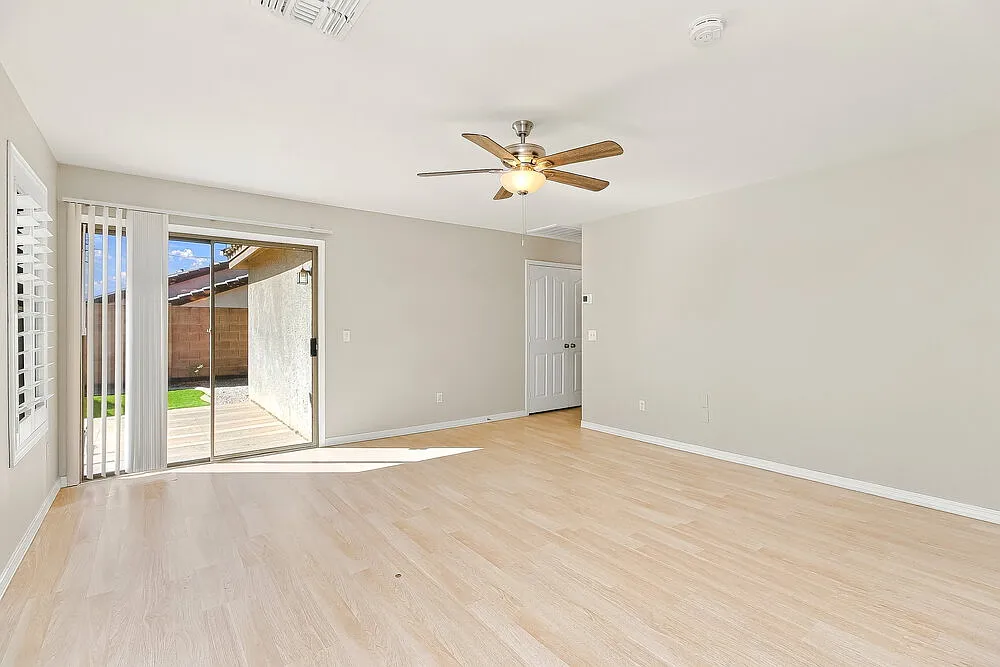 3 bed, 2.0 bath, 1188 sqft, $1,815 — Photo 4