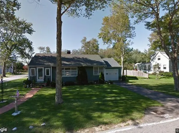 28 Perkins Rd, Rye, NH 03870