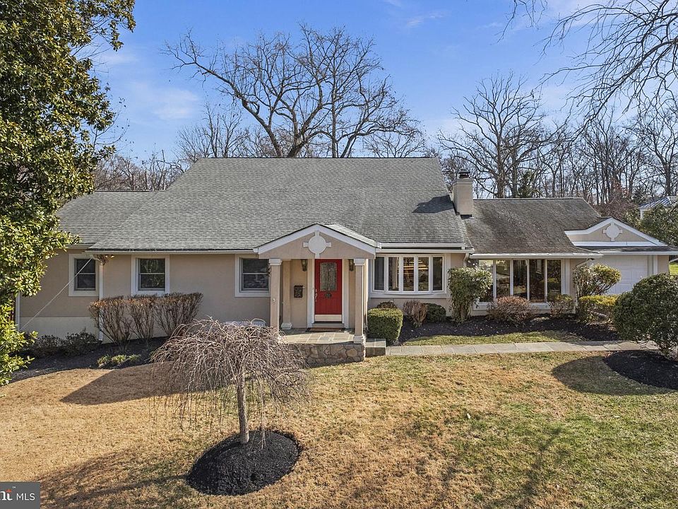 1st image of 7611 Woodridge Cir