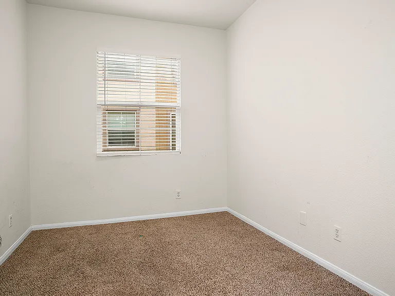 644 Hatfield Dr — Photo 17