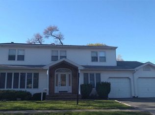 150 Main Pkwy W, Plainview, NY 11803
