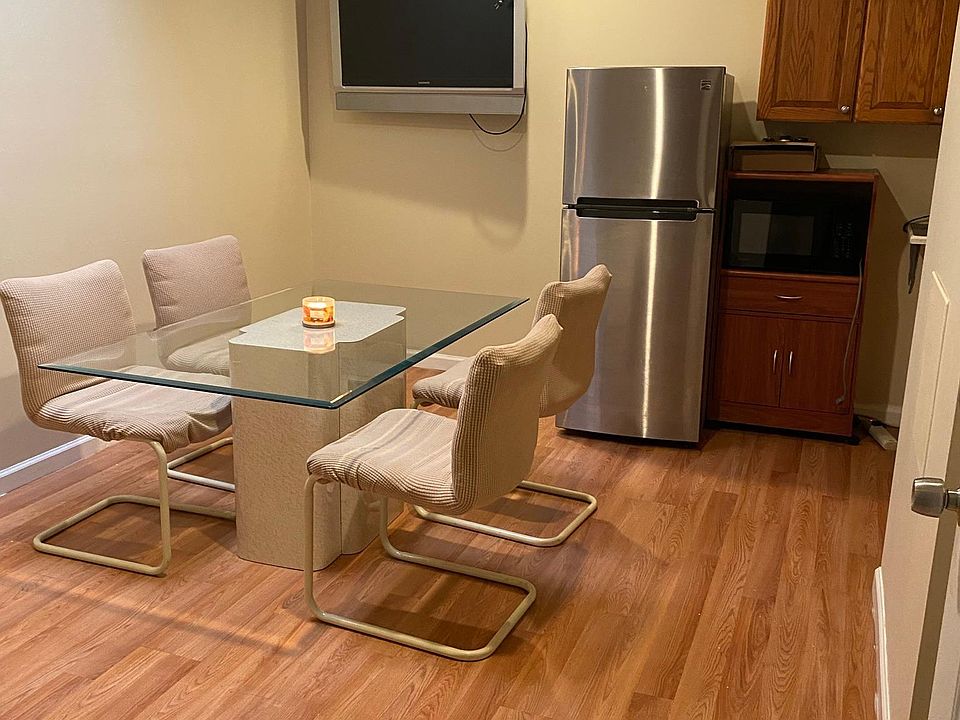 1st image of 113 Broadway Floor 2