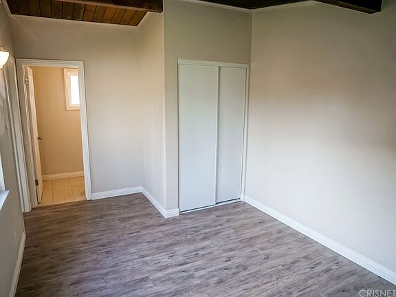 4th image of 6728 Babcock Ave