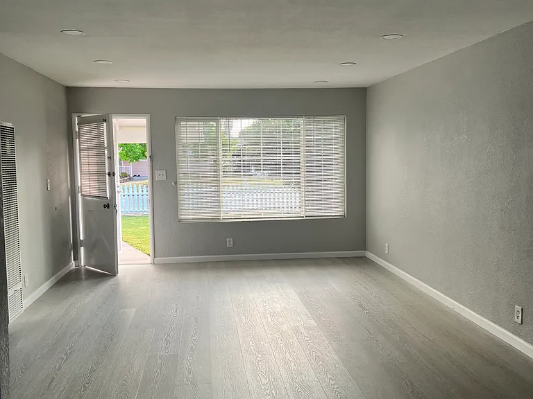 Living Area 1