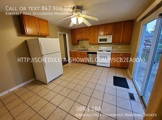 914 Stowell Ave, Streamwood, IL 60107