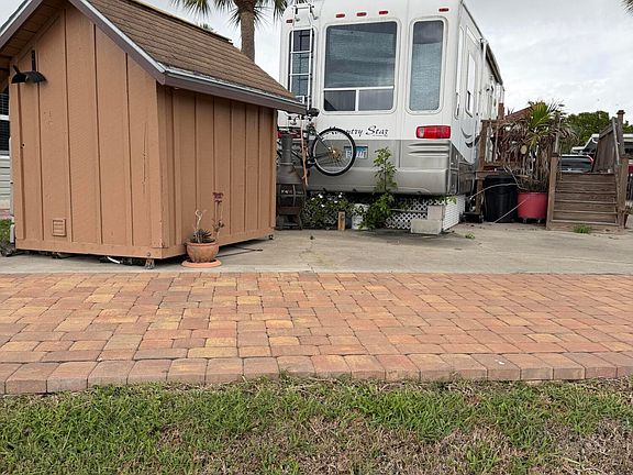 3rd image of 5240 SE 67th Avenue SE