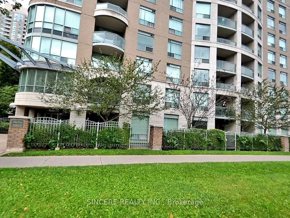 18 Pemberton Ave #1000