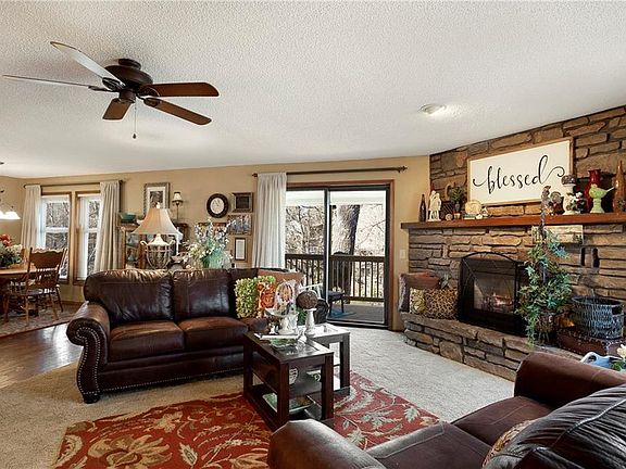 5th image of 3 Bibury Cir